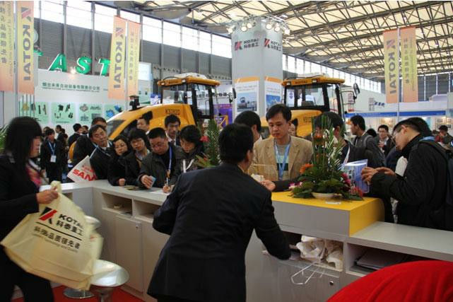 Ignite passion and sing the future --- Qingdao Kotai heavy industry holds 2016 welcome singing compet